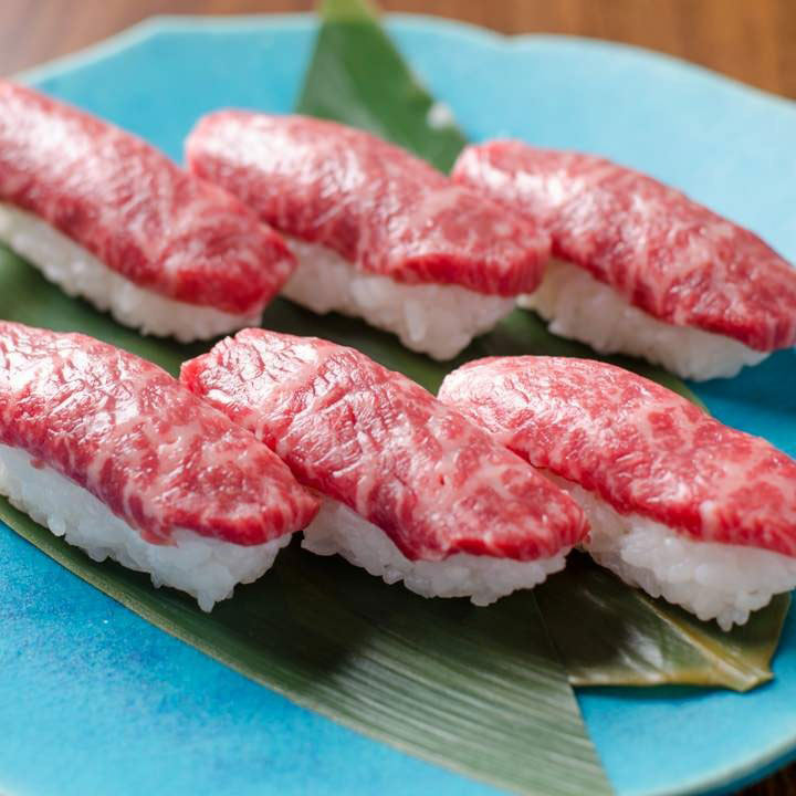 名嘉真本店の店内